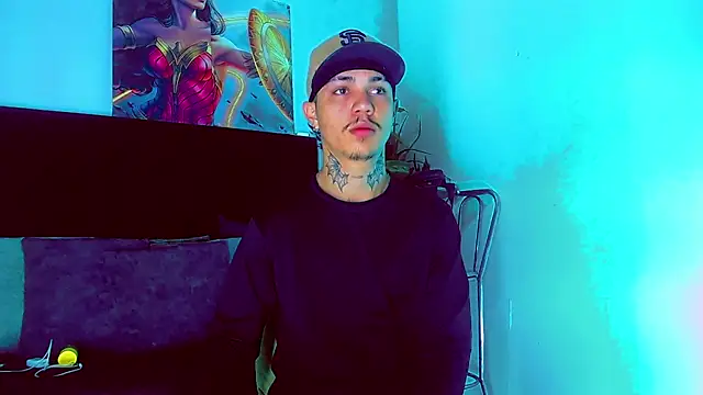 HannibalLester online show from December 3, 3:25 am