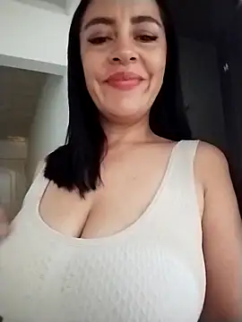 hailey85 online show from December 19, 3:30 pm