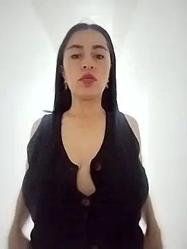 hailey85 online show from January 11, 5:40 pm