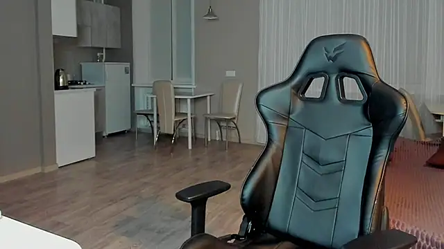 SilverDream online show from February 23, 9:26 pm