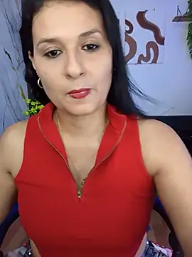 Snapshot of elena_jonees chatting on July 7, 8:46 pm elena jonees online show from July 7, 8:46 pm