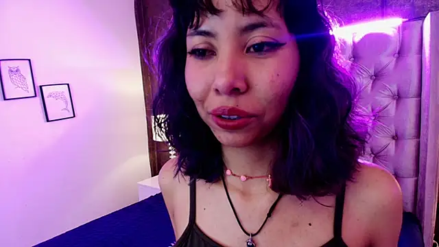 Snapshot of Akane_Uwu chatting on February 17, 12:38 pm Akane Uwu online show from February 17, 12:38 pm