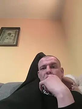 Snapshot of Regularfucker28 chatting on March 8, 12:19 am Regularfucker28 online show from March 8, 12:19 am