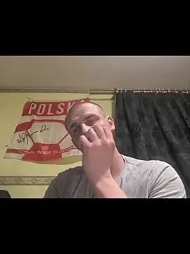 Snapshot of Regularfucker28 chatting on March 9, 9:19 pm Regularfucker28 online show from March 9, 9:19 pm