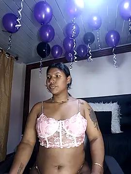 AnnieScott  online show from November 24, 9:03 pm