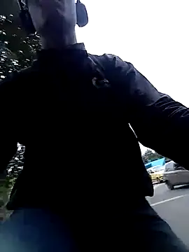 Snapshot of DalianHR33 chatting on February 16, 11:59 am DalianHR33 online show from February 16, 11:59 am