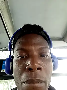 Snapshot of DalianHR33 chatting on March 1, 2:02 pm DalianHR33 online show from March 1, 2:02 pm