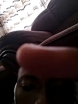 Snapshot of zipeqengeshe21 chatting on December 25, 4:44 am zipeqengeshe21 online show from December 25, 4:44 am