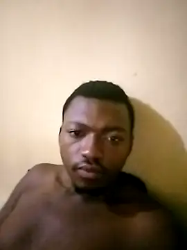 Snapshot of zipeqengeshe21 chatting on March 20, 3:23 am zipeqengeshe21 online show from March 20, 3:23 am