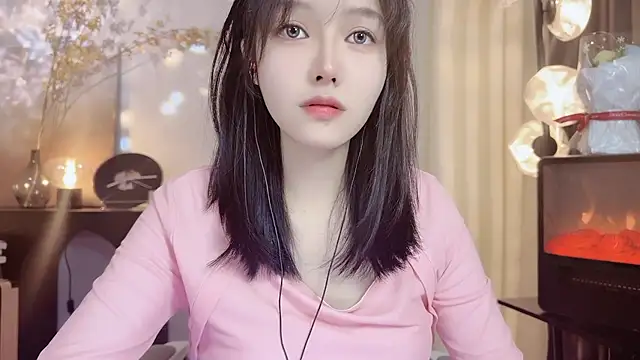 Snapshot of xiaodaibabyy chatting on December 25, 10:39 am xiaodaibabyy online show from December 25, 10:39 am