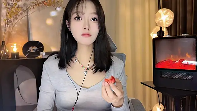 Snapshot of xiaodaibabyy chatting on December 28, 1:06 pm xiaodaibabyy online show from December 28, 1:06 pm