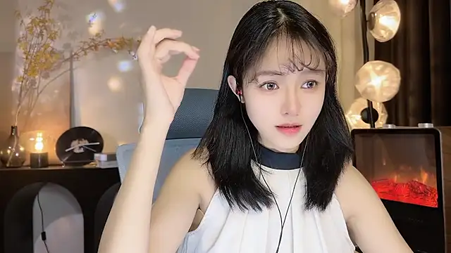 Snapshot of xiaodaibabyy chatting on January 5, 1:47 pm xiaodaibabyy online show from January 5, 1:47 pm