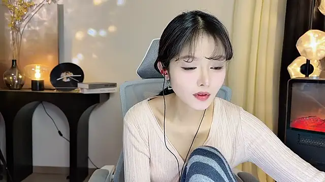 Snapshot of xiaodaibabyy chatting on February 4, 4:29 pm xiaodaibabyy online show from February 4, 4:29 pm