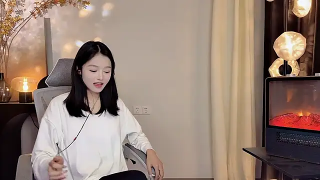 Snapshot of xiaodaibabyy chatting on February 15, 4:12 pm xiaodaibabyy online show from February 15, 4:12 pm