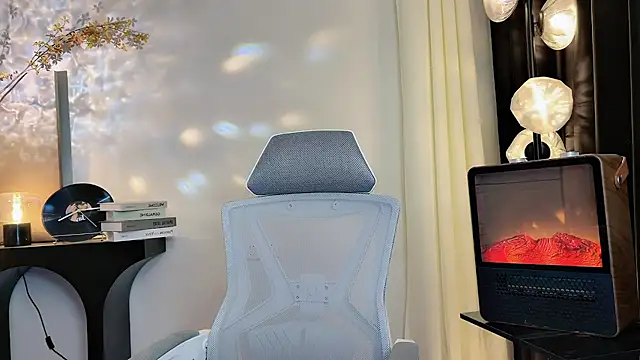 Snapshot of xiaodaibabyy chatting on February 20, 1:19 pm xiaodaibabyy online show from February 20, 1:19 pm