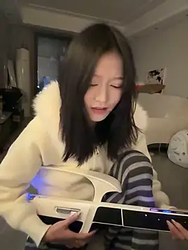 Snapshot of xiaodaibabyy chatting on February 21, 1:55 pm xiaodaibabyy online show from February 21, 1:55 pm