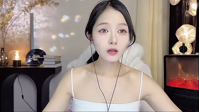 Snapshot of xiaodaibabyy chatting on March 4, 1:23 am xiaodaibabyy online show from March 4, 1:23 am