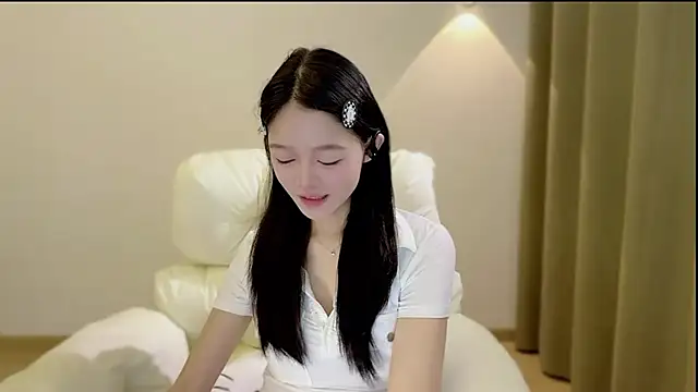 Snapshot of xiaodaibabyy chatting on October 30, 6:37 am xiaodaibabyy online show from October 30, 6:37 am