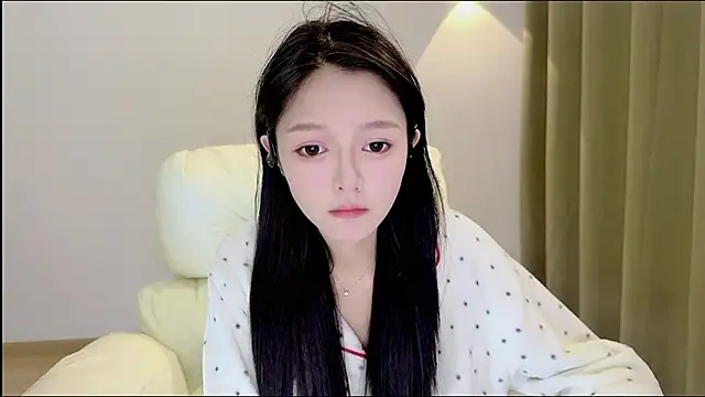 Snapshot of xiaodaibabyy chatting on November 10, 8:13 am xiaodaibabyy online show from November 10, 8:13 am