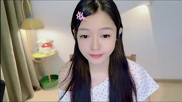 xiaodaibabyy online show from July 8, 5:45 am