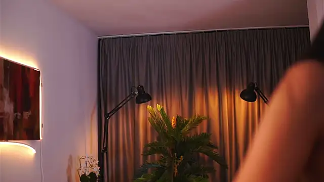 GinaValentinna online show from February 20, 7:41 pm