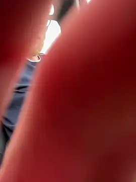 luv2cum7491 online show from December 10, 5:44 pm