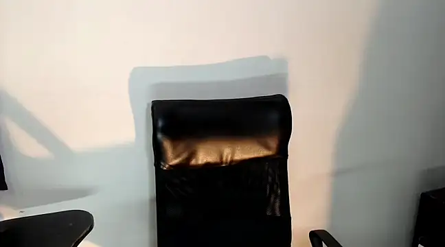 AbrahanBratz online show from December 25, 3:49 pm