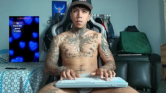 Nickhot0609 online show from March 20, 9:14 am