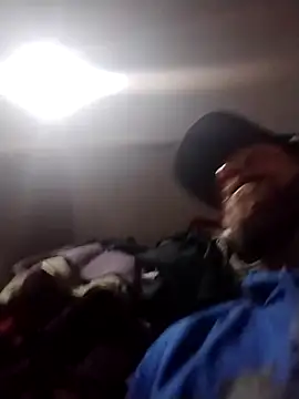 Snapshot of axelongshaft69 chatting on March 7, 6:02 am axelongshaft69 online show from March 7, 6:02 am