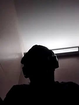 Snapshot of axelongshaft69 chatting on December 19, 8:27 pm axelongshaft69 online show from December 19, 8:27 pm