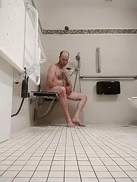 Snapshot of axelongshaft69 chatting on February 7, 11:41 pm axelongshaft69 online show from February 7, 11:41 pm