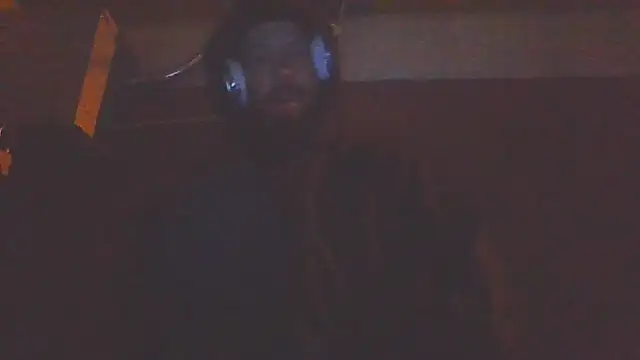 axelongshaft69 online show from April 3, 8:12 am