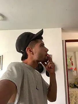 Snapshot of Jestebanano chatting on March 9, 6:43 pm Jestebanano online show from March 9, 6:43 pm