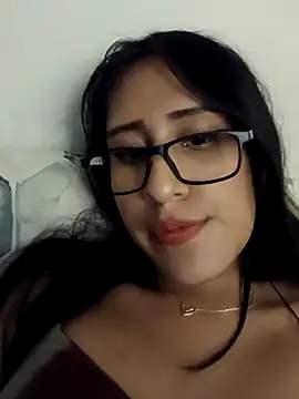 AleFantasy0001 online show from March 10, 10:45 pm