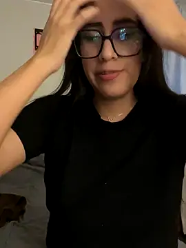 AleFantasy0001 online show from October 7, 2:42 am