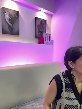 Melodi Roux online show from February 9, 12:31 pm