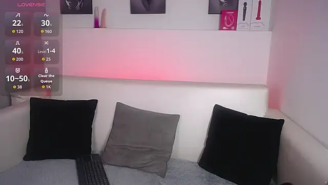 Melodi Roux online show from February 11, 1:05 pm