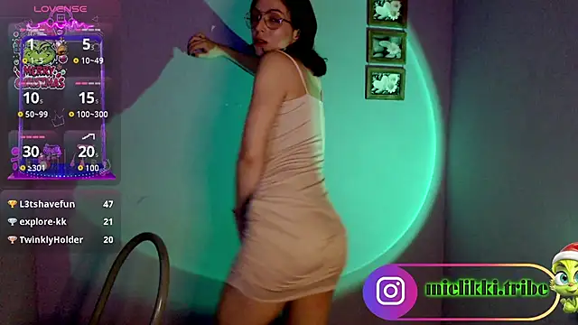 mielikki001 online show from January 1, 8:45 am