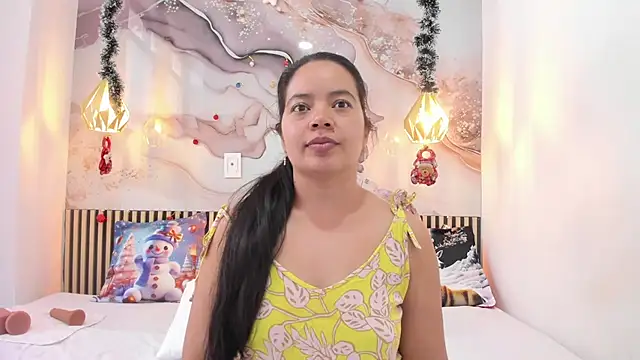 Snapshot of EvelynSweet1 chatting on January 5, 6:33 pm EvelynSweet1 online show from January 5, 6:33 pm