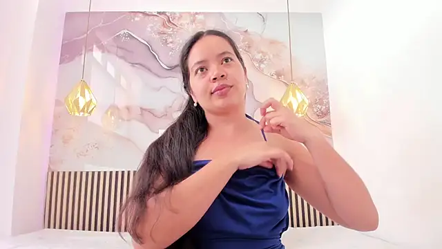 Snapshot of EvelynSweet1 chatting on February 5, 6:56 pm EvelynSweet1 online show from February 5, 6:56 pm