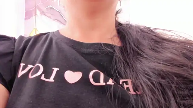 Snapshot of EvelynSweet1 chatting on February 7, 7:06 pm EvelynSweet1 online show from February 7, 7:06 pm