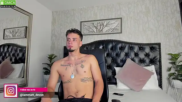 Snapshot of MattDevon chatting on January 22, 11:23 am MattDevon online show from January 22, 11:23 am