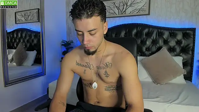 Snapshot of MattDevon chatting on March 4, 5:03 pm MattDevon online show from March 4, 5:03 pm