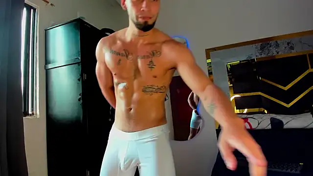 Snapshot of MattDevon chatting on November 7, 6:52 pm MattDevon online show from November 7, 6:52 pm