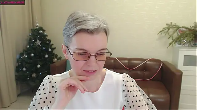 Cutie Erikaa1 online show from December 25, 5:37 am