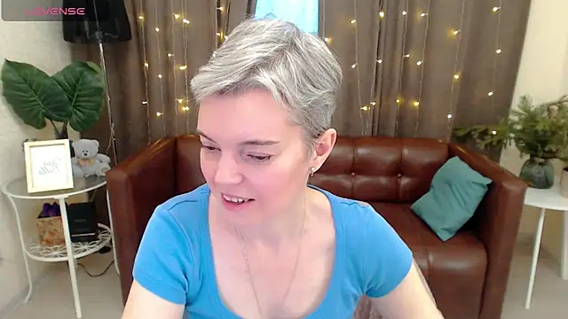 Cutie Erikaa1 online show from December 27, 5:42 am