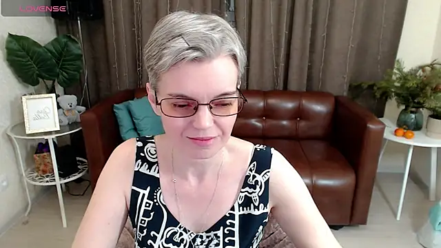 Cutie Erikaa1 online show from December 31, 3:42 pm