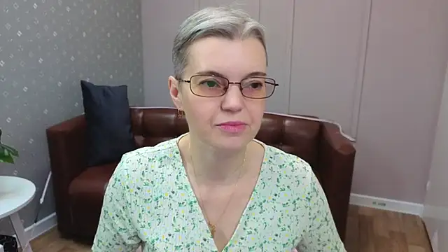 Cutie Erikaa1 online show from December 20, 2:18 am