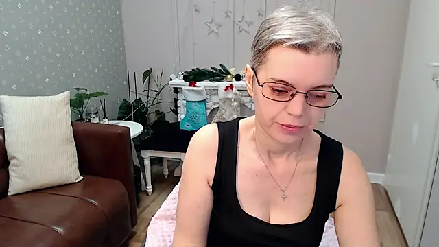 Cutie Erikaa1 online show from January 8, 2:36 am