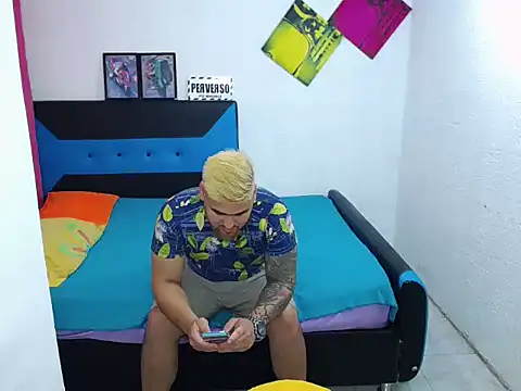 Snapshot of pitbullveryhot chatting on December 1, 4:29 pm pitbullveryhot online show from December 1, 4:29 pm